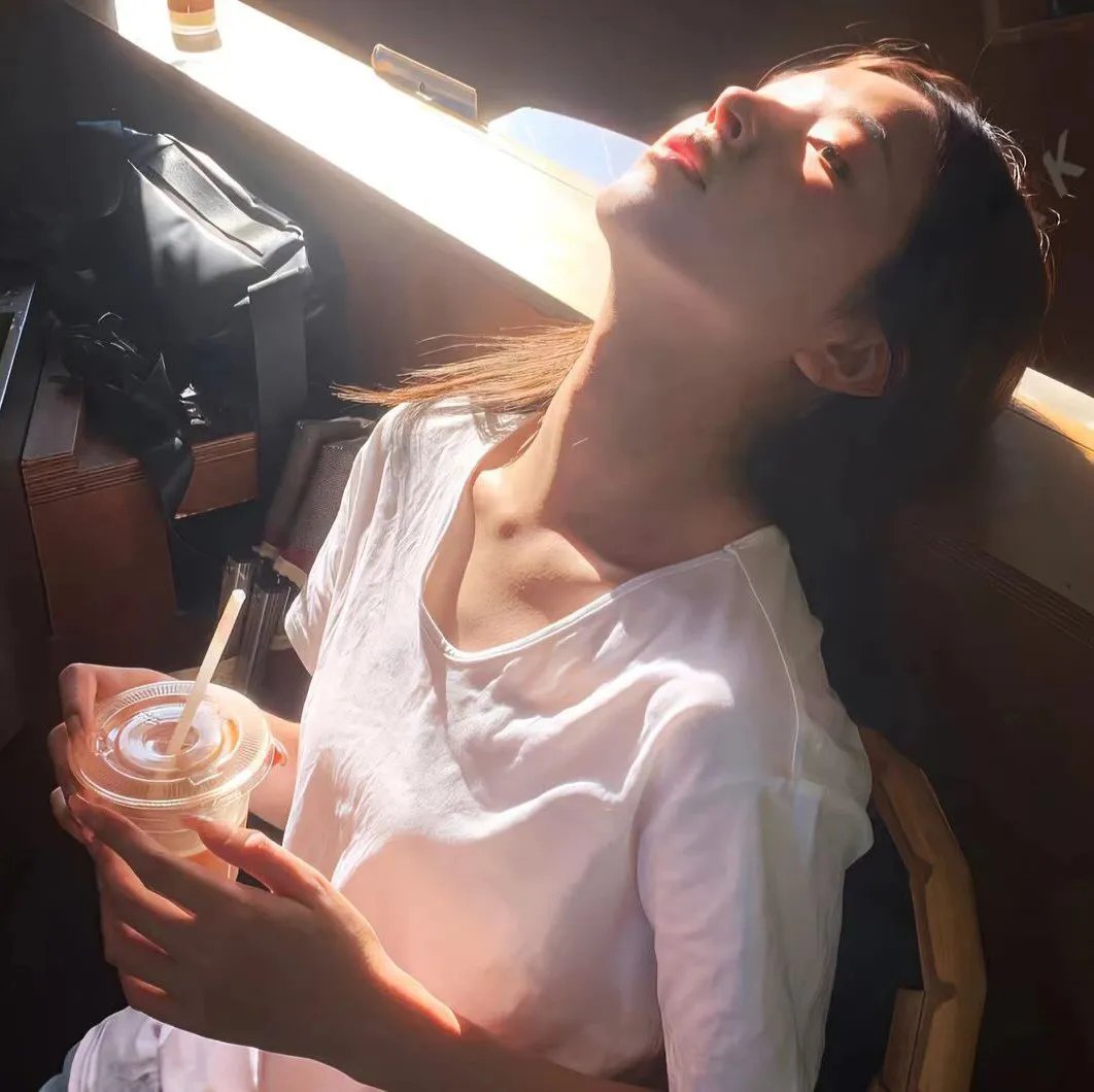 我独自升级第二季海报